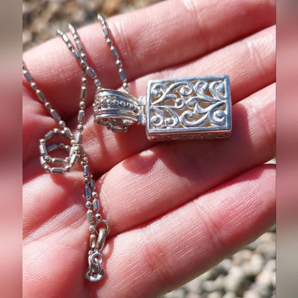 Sterling Silver Pendant & 18KGF Necklace - Picture 4 of 16